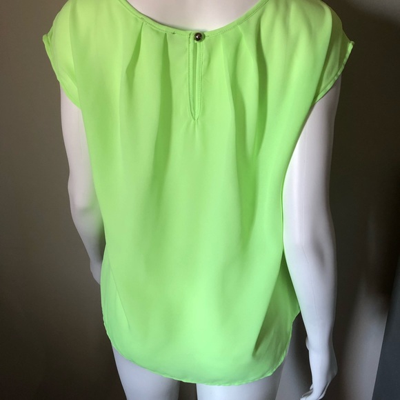 Womens Lime Green Silky Top SZ Small Sleeveless Dress Top - Picture 3 of 4